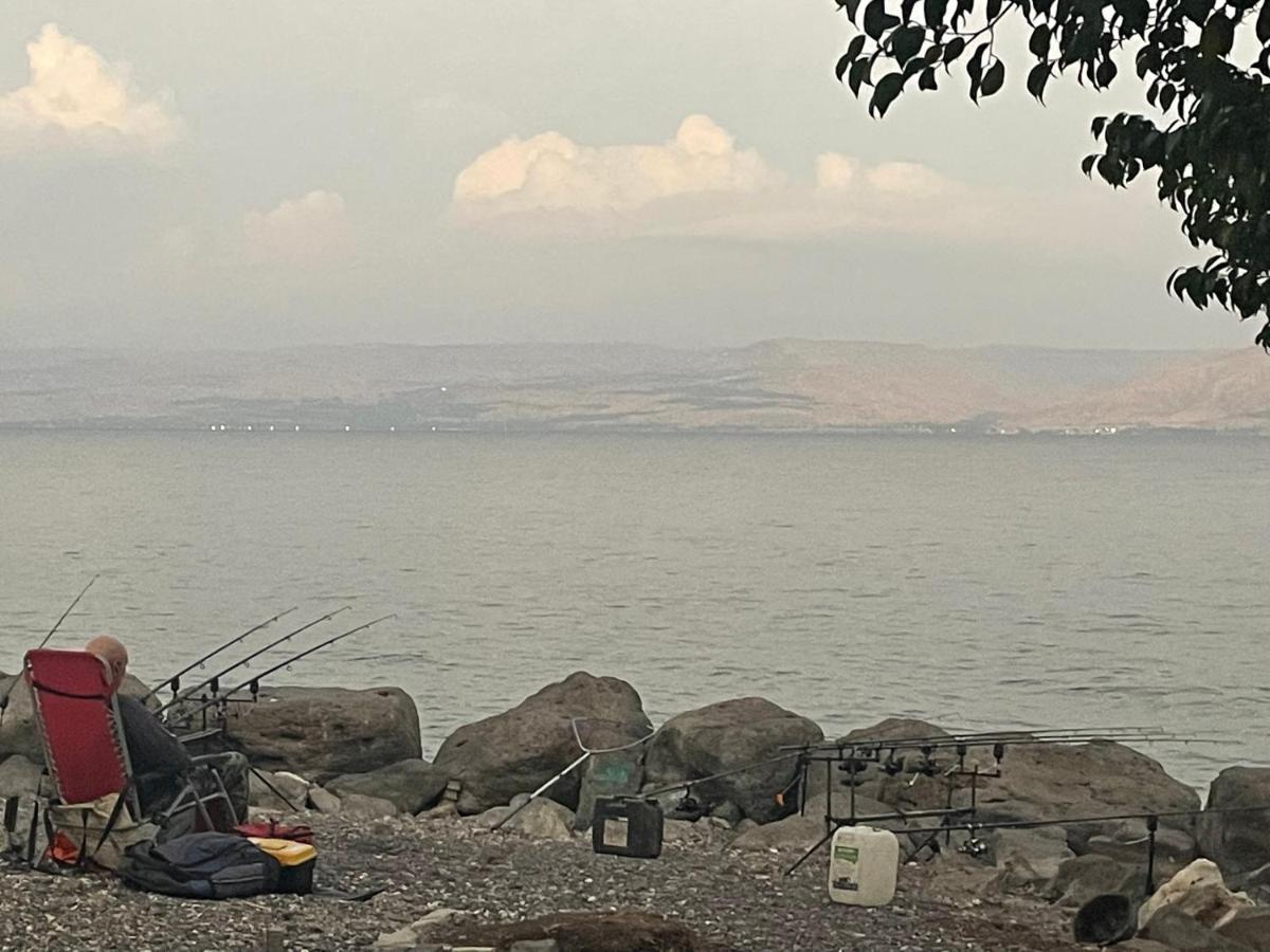 תכלת על הכינרת Light Blue On The Kinneret Lake Тиверіада Екстер'єр фото