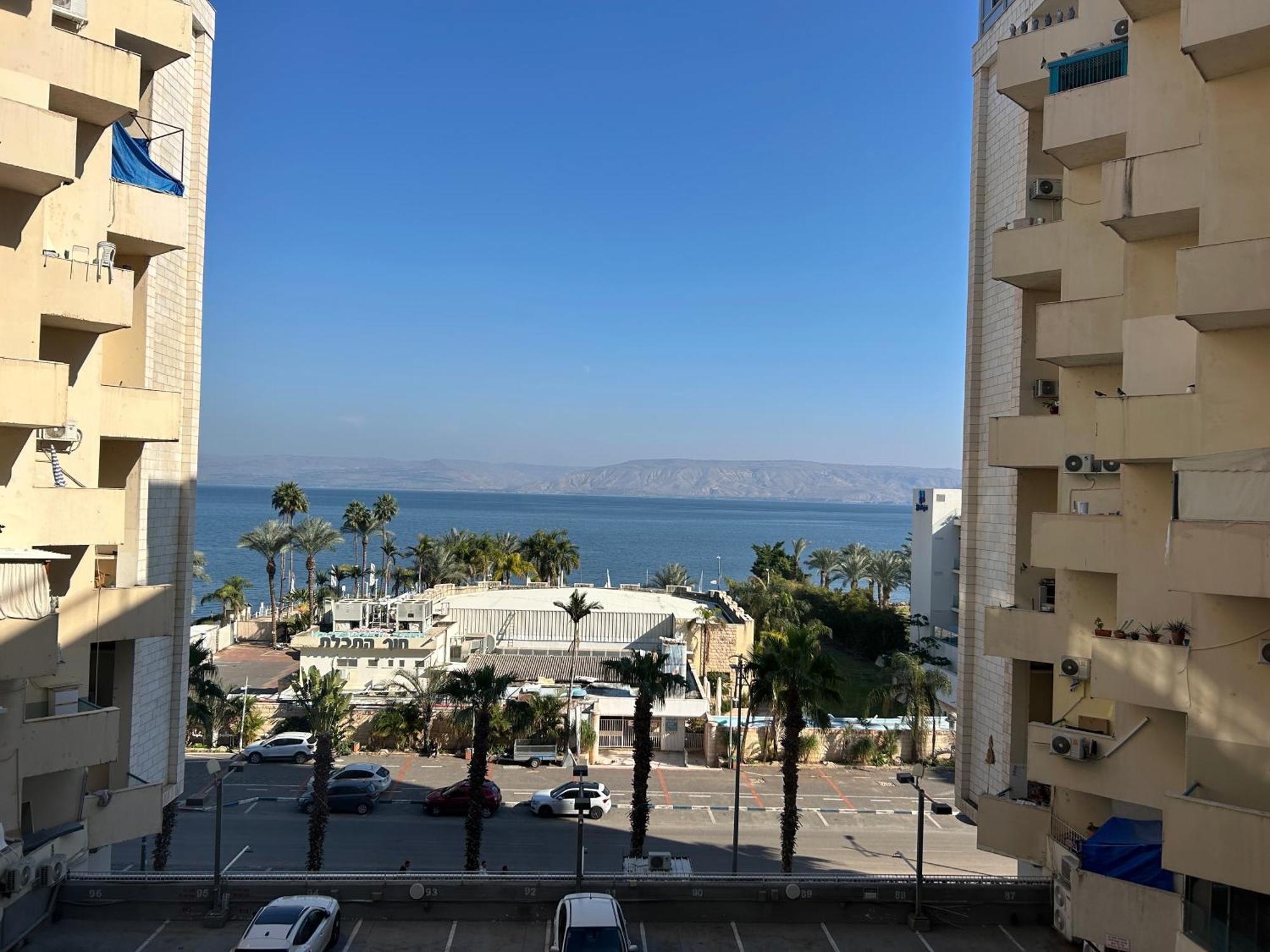 תכלת על הכינרת Light Blue On The Kinneret Lake Тиверіада Екстер'єр фото